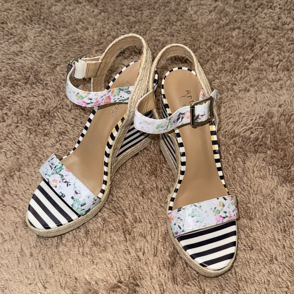 Nicole Miller wedge sandals